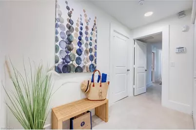 2800 Lakeview Dr #5, Naples, FL 34112 - Photo 4
