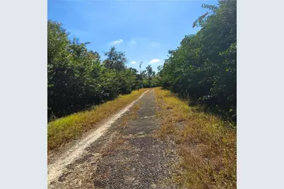 420 McLean Cir, Lehigh Acres, FL 33972 - Photo 2