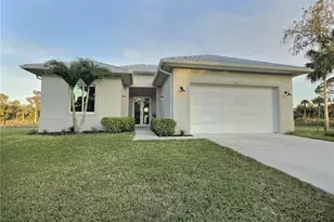 1960 Moulder Dr, Naples, FL 34120 - Photo 36