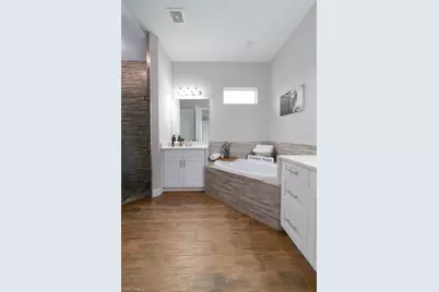 1960 Moulder Dr, Naples, FL 34120 - Photo 14