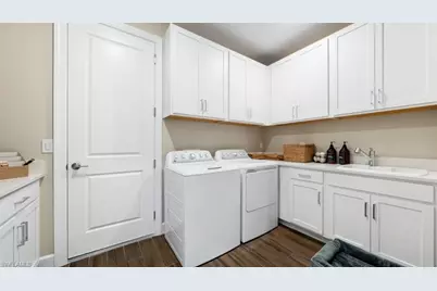 18089 Terracina Dr, Fort Myers, FL 33913 - Photo 8