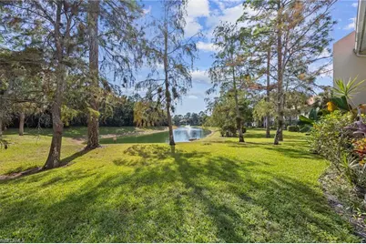 257 Robin Hood Cir #101, Naples, FL 34104 - Photo 4