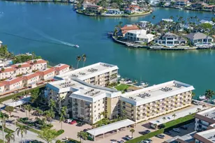 3000 Gulf Shore Blvd N, Naples, FL 34103 - Photo 2