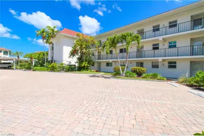 41 High Point Cir S #303, Naples, FL 34103 - Photo 38