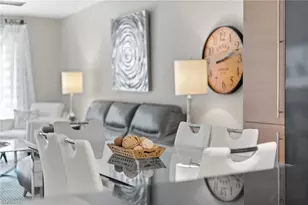 3001 Sandpiper Bay Cir, Naples, FL 34112 - Photo 10