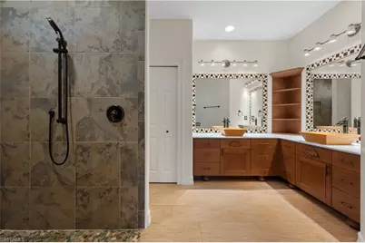 670 Catamaran Ct, Naples, FL 34110 - Photo 18