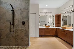 670 Catamaran Ct, Naples, FL 34110 - Photo 18