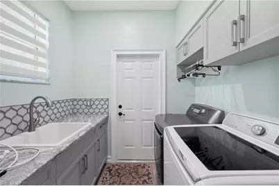 670 Catamaran Ct, Naples, FL 34110 - Photo 14