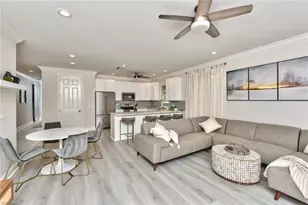 725 95th Ave N, Naples, FL 34108 - Photo 4