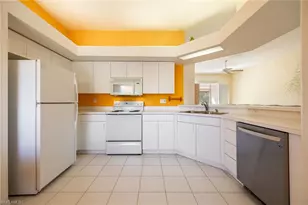 6927 Satinleaf Rd N, Naples, FL 34109 - Photo 10