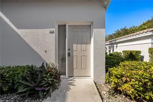 6927 Satinleaf Rd N, Naples, FL 34109 - Photo 4