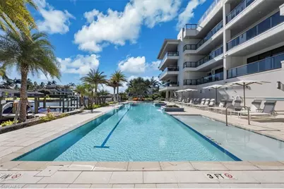 1820 Gulf Shore Blvd N #402-403, Naples, FL 34102 - Photo 4