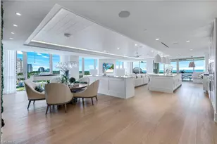 6897 Grenadier Blvd, Naples, FL 34108 - Photo 4