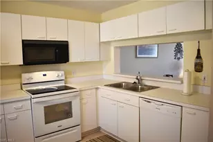 7730 Jewel Ln, Naples, FL 34109 - Photo 10