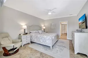 816 E Elkcam Cir, Marco Island, FL 34145 - Photo 12