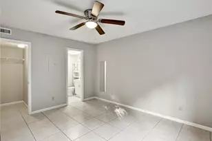 4621 Bayshore Dr, Naples, FL 34112 - Photo 16