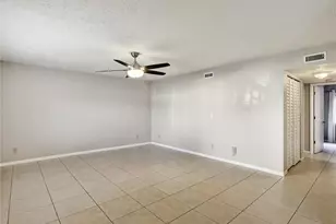 4621 Bayshore Dr, Naples, FL 34112 - Photo 6