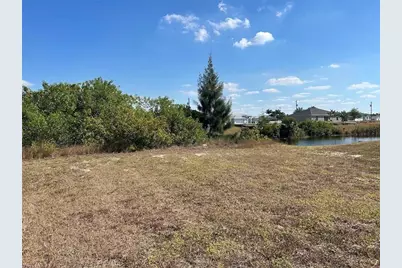1821 NW 7th Ave, Cape Coral, FL 33993 - Photo 4