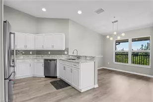 10060 Lake Cove Dr, Fort Myers, FL 33908 - Photo 2