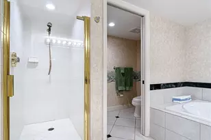 6849 Grenadier Blvd, Naples, FL 34108 - Photo 26