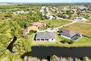 18355 Fairmont Dr, Naples, FL 34114 - Photo 30