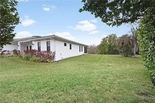 18355 Fairmont Dr, Naples, FL 34114 - Photo 26