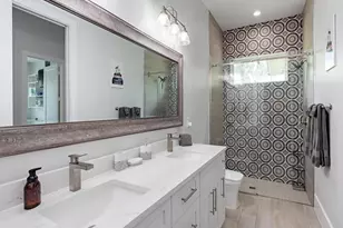 710 Soll St, Naples, FL 34109 - Photo 10