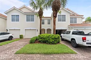 941 Hampton Cir, Naples, FL 34105 - Photo 2