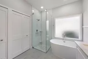 8828 Ventura Way, Naples, FL 34109 - Photo 16