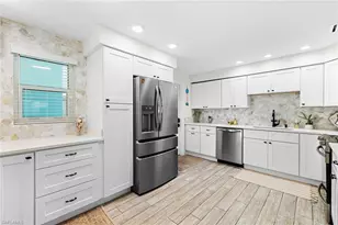 19 Knights Bridge Rd, Naples, FL 34112 - Photo 14