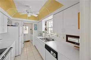 3070 Gulf Shore Blvd N, Naples, FL 34103 - Photo 32