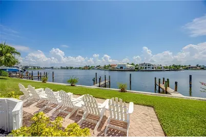 3070 Gulf Shore Blvd N #201, Naples, FL 34103 - Photo 24