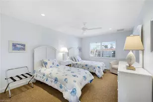 2211 Gulf Shore Blvd N, Naples, FL 34102 - Photo 14