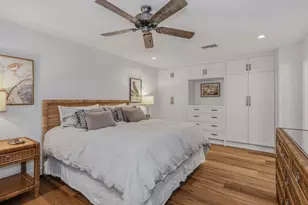 2448 Harbor Rd, Naples, FL 34104 - Photo 14