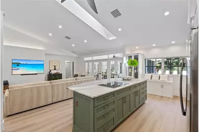 339 4th Ave N, Naples, FL 34102 - Photo 4