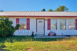 706 SW 31st St, Cape Coral, FL 33914 - Photo 2