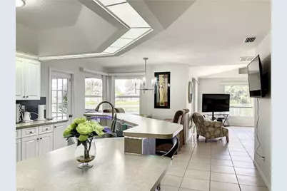 501 SW 28th Ter, Cape Coral, FL 33914 - Photo 16