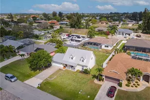 207 SE 22nd St, Cape Coral, FL 33990 - Photo 2