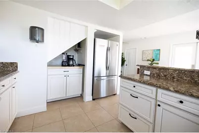 207 SE 22nd St, Cape Coral, FL 33990 - Photo 8