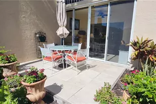 1051 Foxfire Ln, Naples, FL 34104 - Photo 6