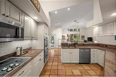 1923 Blackstone Cir, Naples, FL 34109 - Photo 32