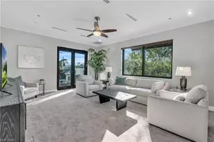 428 9th St S, Naples, FL 34102 - Photo 2