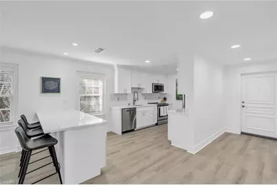 271 Broad Ave S #203, Naples, FL 34102 - Photo 6