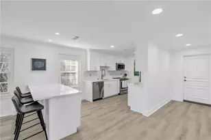 271 Broad Ave S, Naples, FL 34102 - Photo 6