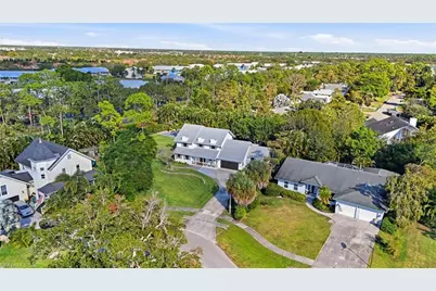 6260 Waxmyrtle Way, Naples, FL 34109 - Photo 40