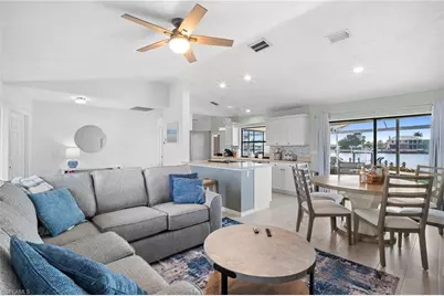 4530 W Coral Cir, Fort Myers, FL 33903 - Photo 8