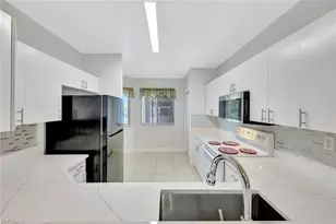 7842 Regal Heron Cir, Naples, FL 34104 - Photo 10