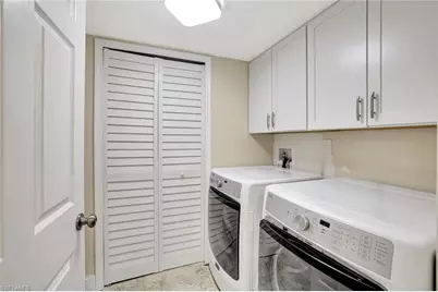 340 Horse Creek Dr #207, Naples, FL 34110 - Photo 6