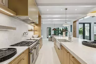 424 Spinnaker Dr, Naples, FL 34102 - Photo 12