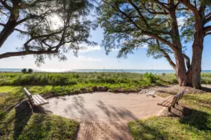 424 Spinnaker Dr, Naples, FL 34102 - Photo 46